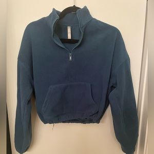 Fabletics crop top fleece